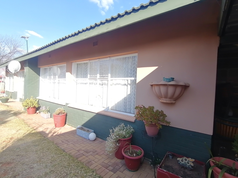 3 Bedroom Property for Sale in Stilfontein Ext 4 North West